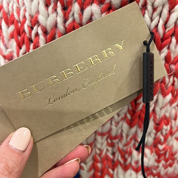 New with tag BURBERRY crew knit jumper in bright red - Picture 5 of 6